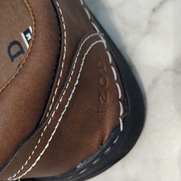 IZOD memory foam loafers. - Picture 4 of 8
